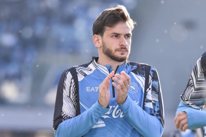 astro-do-napoli-tem-acordo-encaminhado-com-psg.-confira