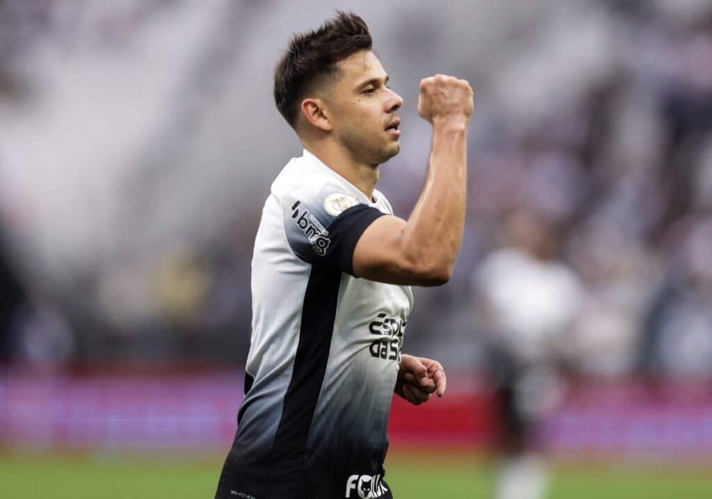 com-salarios-atrasados-no-corinthians,-romero-garante:-“nao-atrapalha”