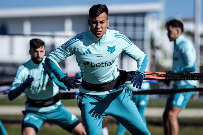 kaio-jorge-disputa-titularidade-no-cruzeiro,-que-encara-athletic-no-df