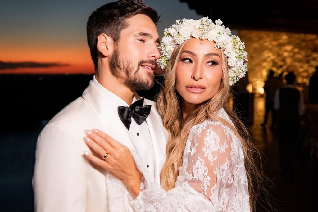 nicolas-prattes-abre-album-de-casamento-com-sabrina-sato