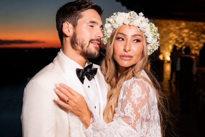 nicolas-prattes-abre-album-de-casamento-com-sabrina-sato