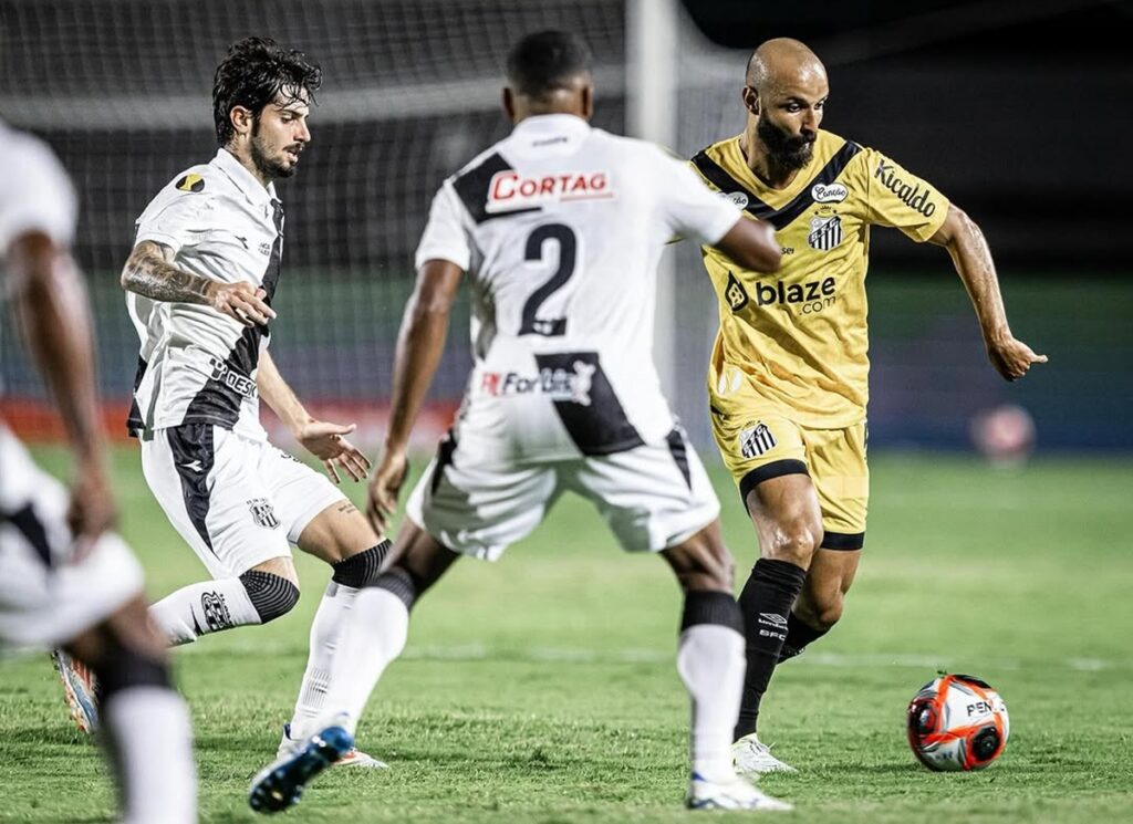 ponte-preta-sai-na-frente,-mas-santos-busca-empate