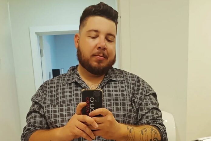 rodolfo-favero,-‘a-voz-bruta-do-sertanejo’,-morre-aos-33-anos