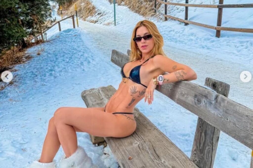 virginia-fonseca-posa-de-biquini-na-neve