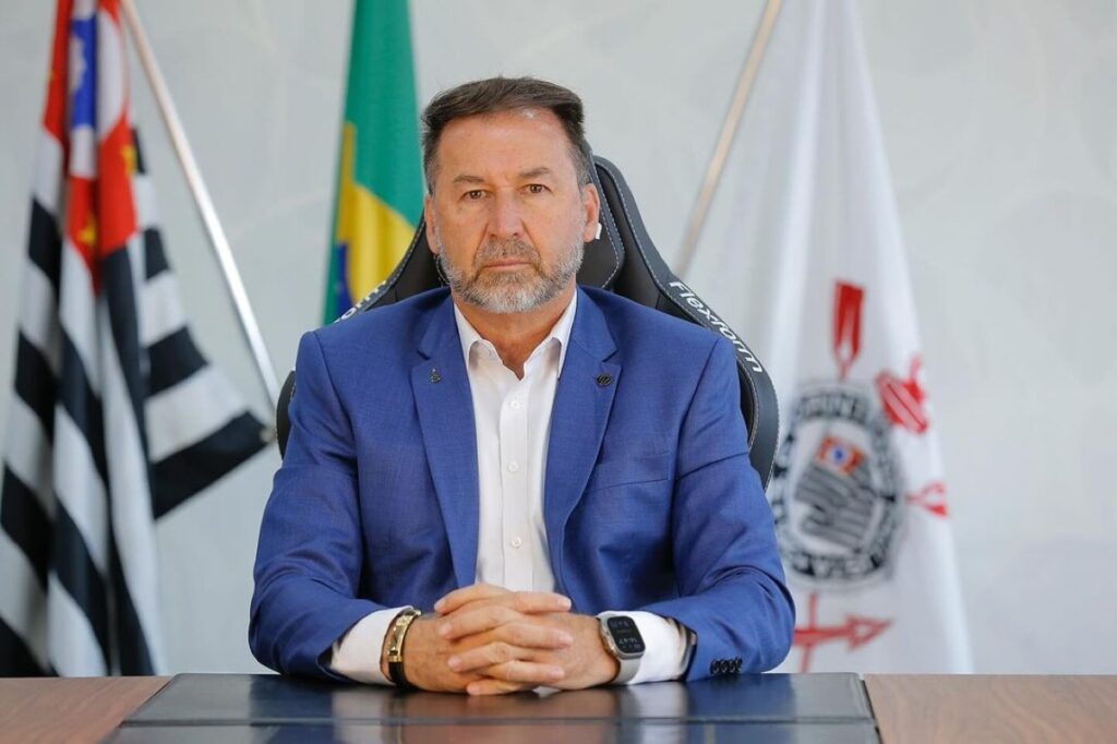 corinthians:-votacao-de-impeachment-de-augusto-melo-e-adiada