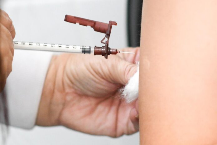 abaixo-da-meta:-61%-ainda-nao-tomaram-2a-dose-da-vacina-da-dengue