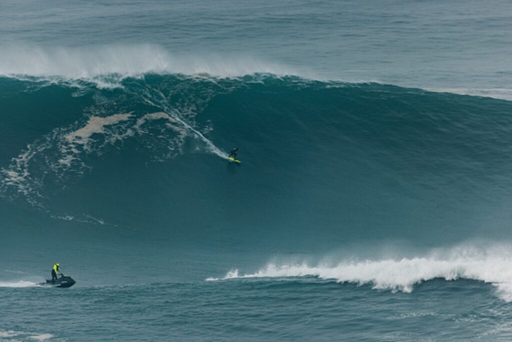 brasileira-maya-gabeira-se-aposenta-do-surfe-apos-22-anos-de-carreira