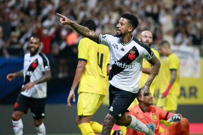 antes-de-jogo-em-cariacica,-madureira-e-derrotado-pelo-vasco-em-manaus