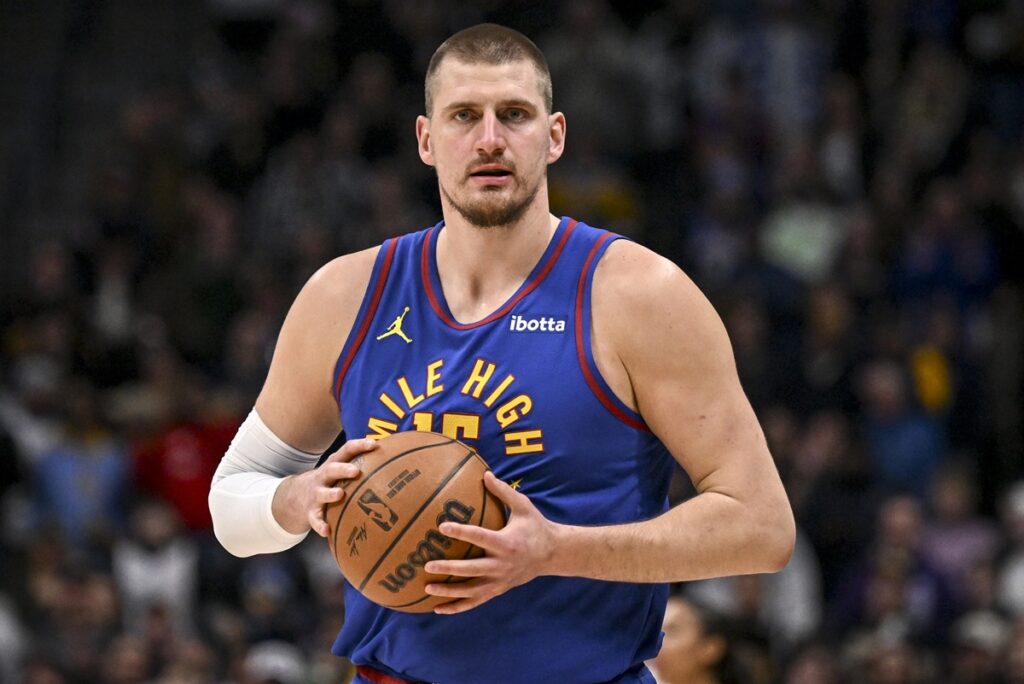 jokic-faz-5o-triplo-duplo-seguido-e-alcanca-marca-de-wilt-chamberlain