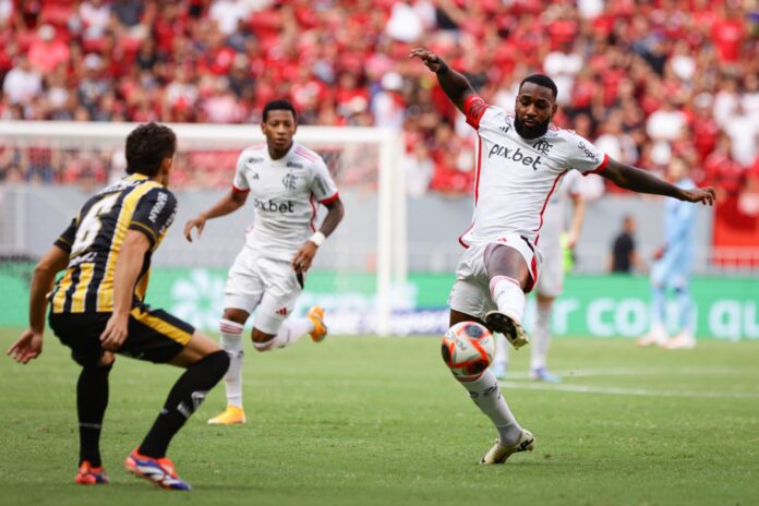 michael-abre-o-placar-para-o-flamengo-contra-o-volta-redonda;-siga