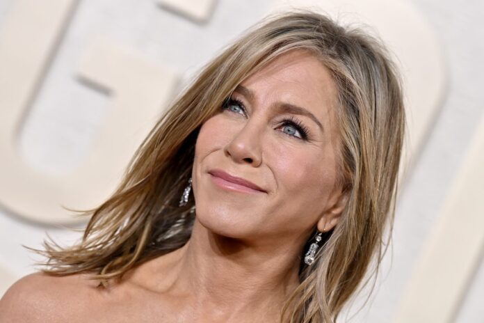 trauma-fez-com-que-jennifer-aniston-negasse-affair-com-obama:-entenda