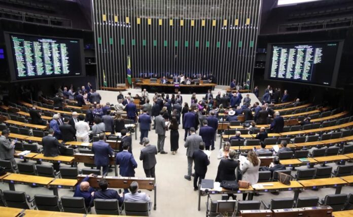 eleicao-no-congresso:-veja-os-cotados-na-disputa-por-cargos-e-comissoes
