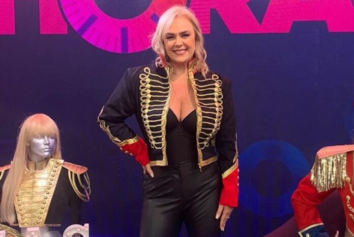 ex-paquita-ana-paula-almeida-elimina-11-kg-e-celebra:-“mulher-fenix”
