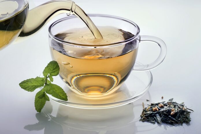 cha-para-emagrecer-e-secar-a-barriga?-entenda-os-riscos-e-beneficios