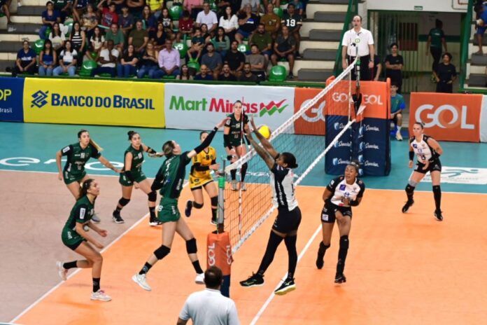 brasilia-volei-sofre-virada-e-perde-setimo-jogo-seguido-na-superliga