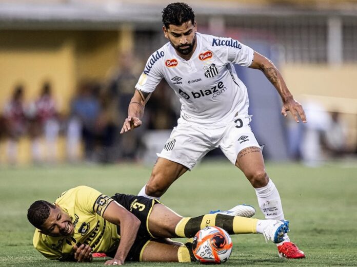 santos-sai-na-frente,-mas-sao-bernardo-vira-e-vence-no-paulista