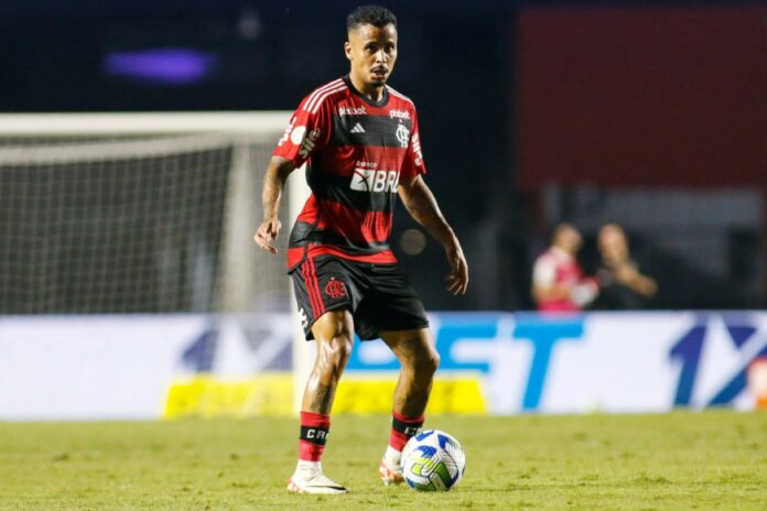 ex-de-allan,-do-flamengo,-obtem-medida-protetiva-contra-o-jogador