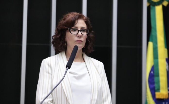 tre-sp-cassa-mandato-e-torna-carla-zambelli-inelegivel-por-8-anos