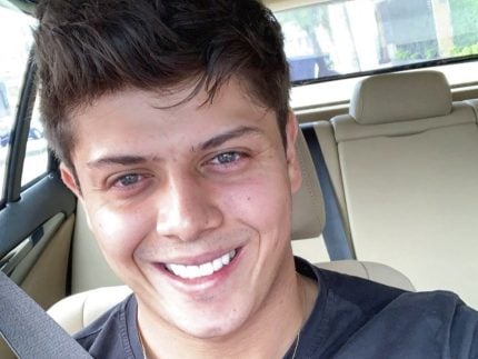 ex-ilhados-com-a-sogra,-raphael-mendonca-e-acusado-de-calote-e-enfrenta-problema