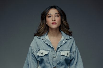 jacqueline-sato-reforca-a-representatividade-asiatica-na-tv:-“cada-passo-e-uma-vitoria”