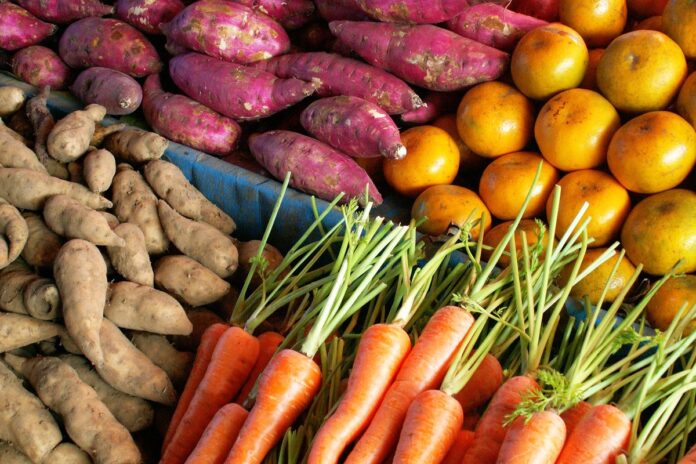 copom:-alta-no-preco-dos-alimentos-deve-se-manter-a-medio-prazo