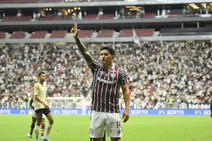 com-gols-de-thiago-silva-e-cano,-flu-vai-vencendo-o-vasco.-acompanhe