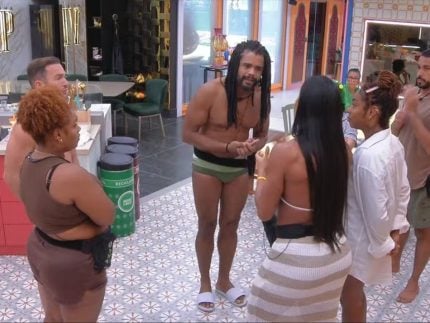 gracyanne-barbosa-e-diogo-almeida-quebram-o-pau-na-cozinha