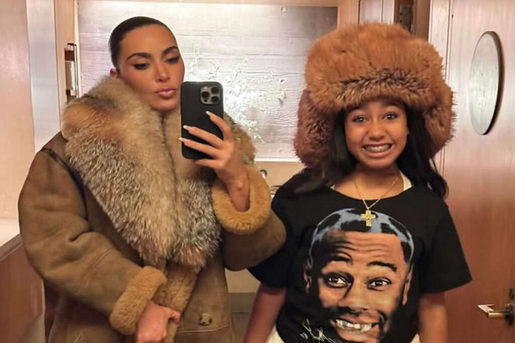 kim-kardashian-esta-em-‘conflito’-sobre-gerenciar-a-carreira-da-filha-de-11-anos