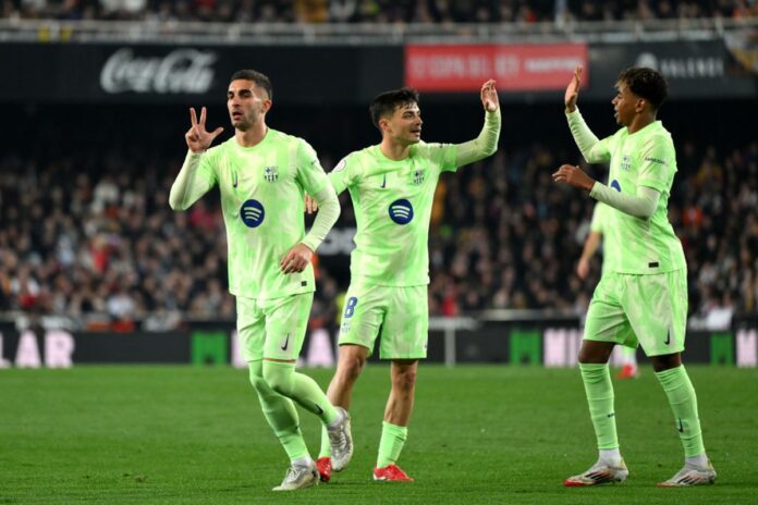 copa-do-rei:-barcelona-goleia-valencia-e-garante-vaga-na-semifinal