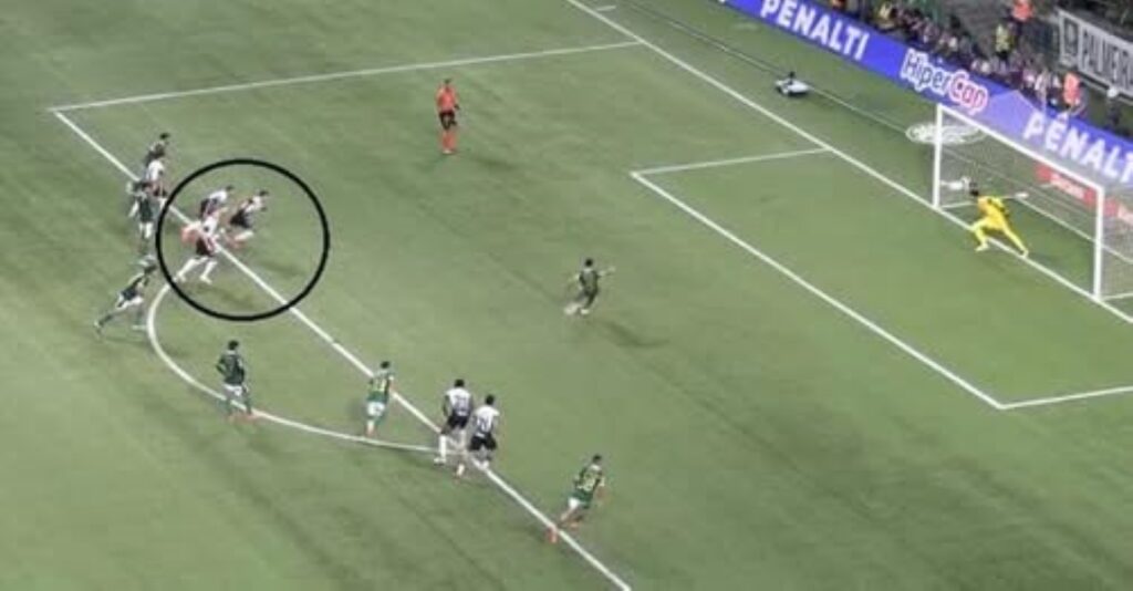 abel-reclama-de-invasao-em-penalti-perdido-do-palmeiras:-“errou-feio”