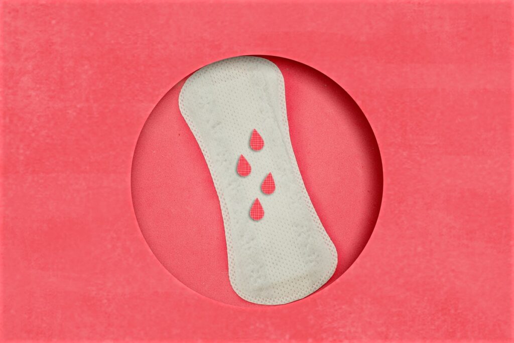 minha-primeira-menstruacao:-sintomas,-idade-media-e-tudo-sobre-o-tema