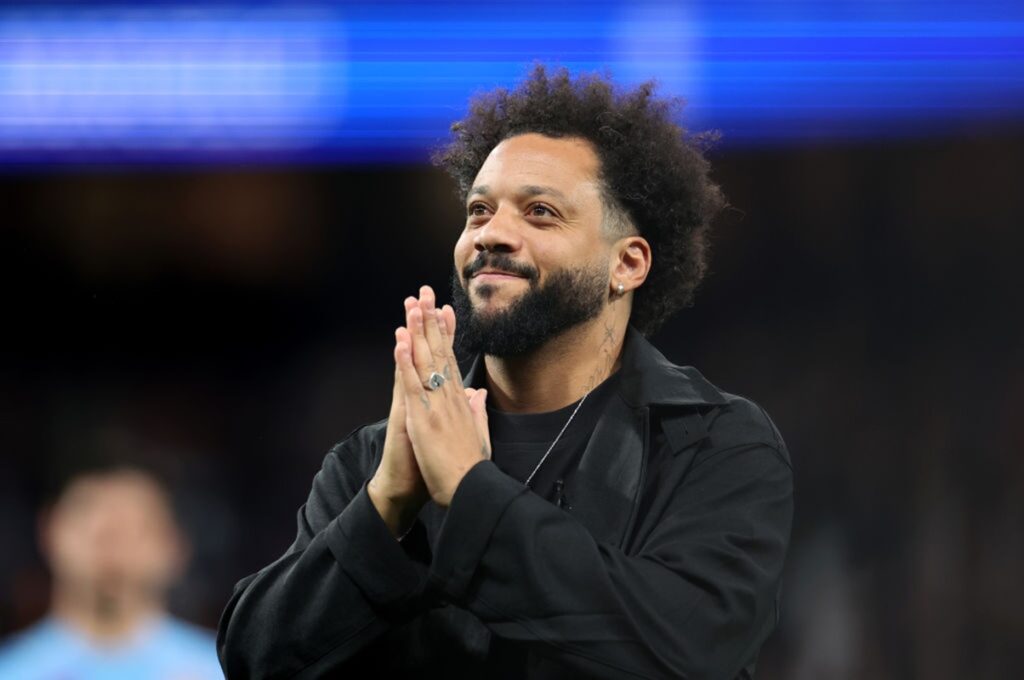 aposentado,-marcelo-e-homenageado-antes-de-jogo-do-real-madrid