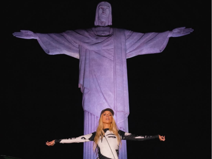 christina-aguilera-se-despede-do-rio-com-visita-ao-cristo-redentor:-“inesquecivel”