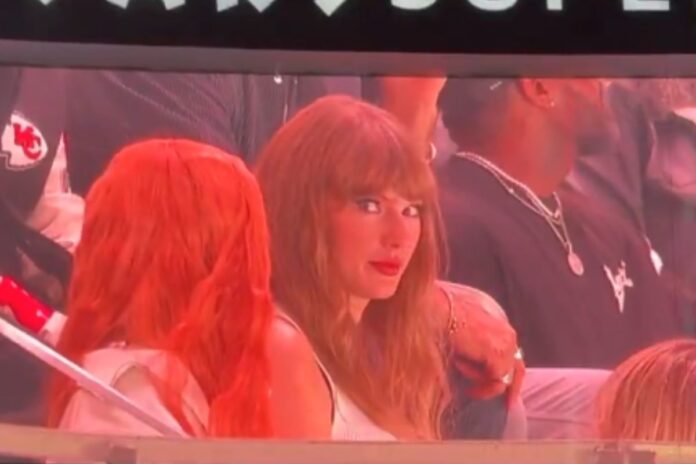 taylor-swift-e-vaiada-no-super-bowl-e-reage.-veja-o-video!