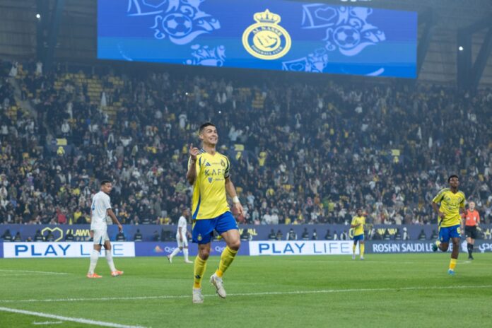 video:-em-busca-do-milesimo-gol,-cristiano-ronaldo-renova-com-al-nassr