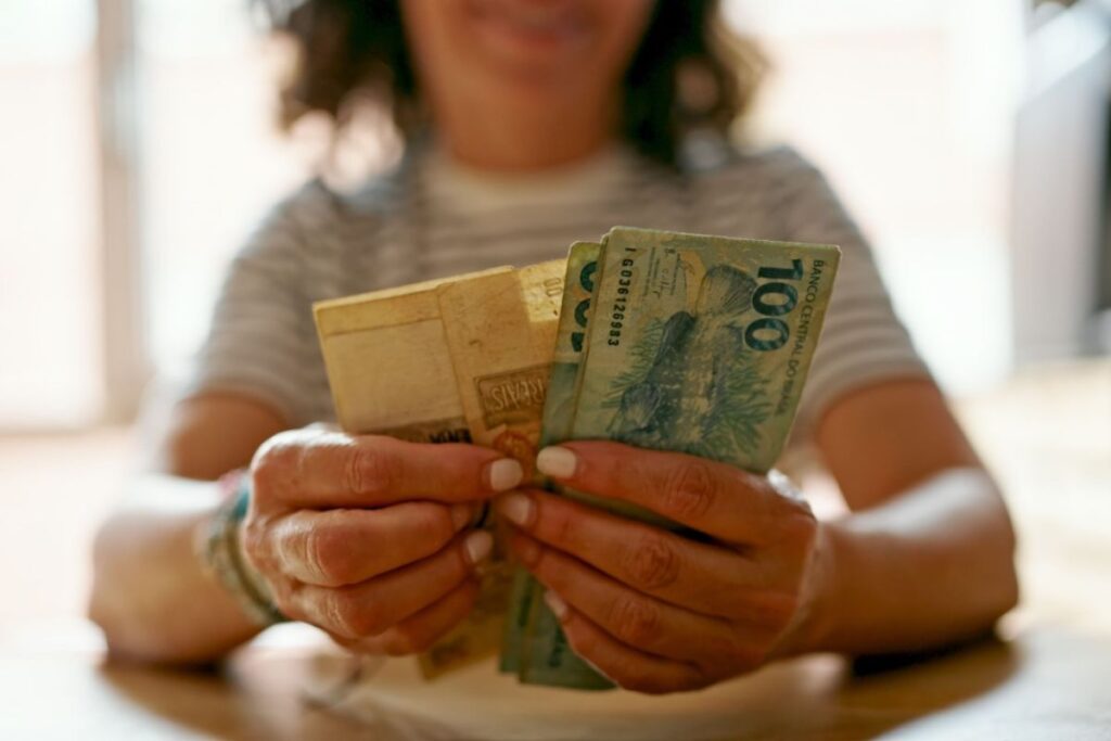 bc:-“dinheiro-esquecido”-soma-r$-9-bi-em-bancos;-saiba-como-consultar