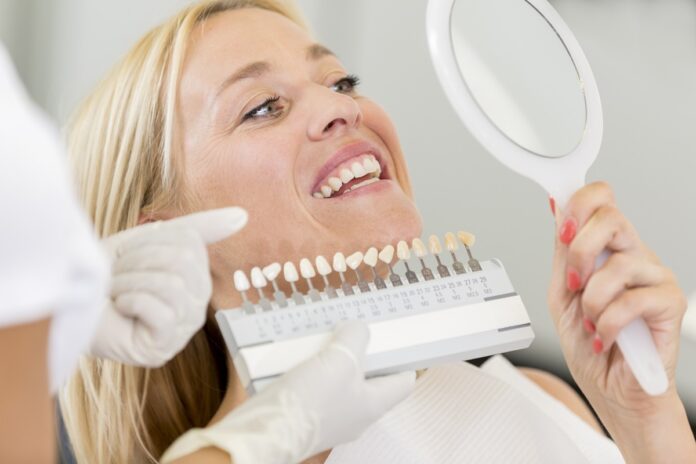compulsao-por-clareamento-dental:-entenda-a-bleachorexia