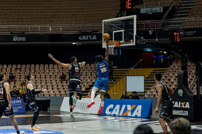 brasilia-basquete-vence-mais-uma-em-casa-e-se-mantem-no-topo-do-nbb