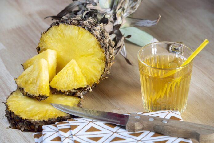 cha-de-casca-de-abacaxi:-conheca-beneficios-e-saiba-como-preparar