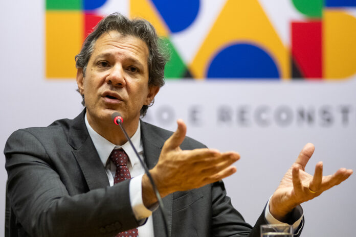 haddad-diz-que-consignado-privado-vai-ter-impacto-favoravel-em-2025