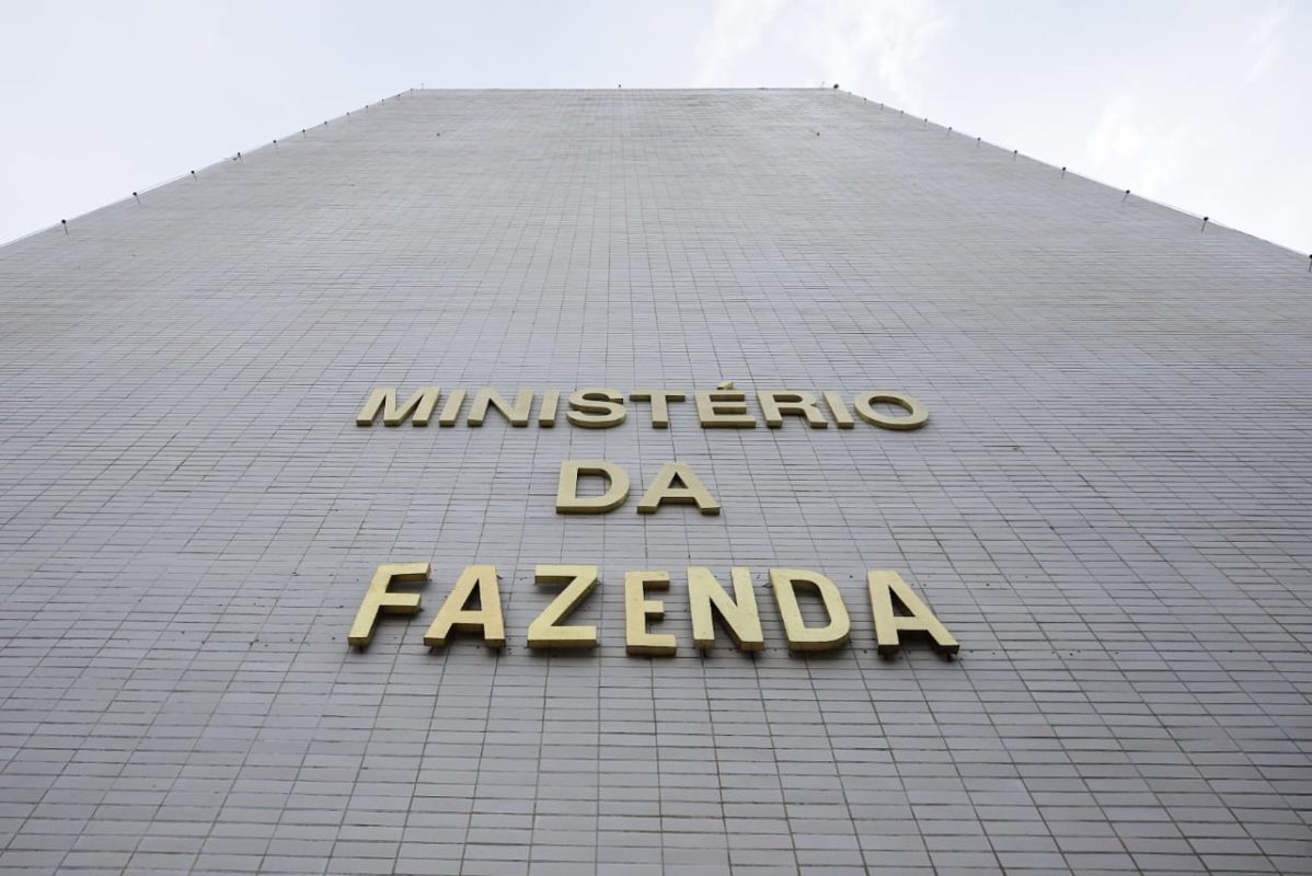fazenda:-medidas-de-revisao-de-gastos-“estao-em-constante-avaliacao”