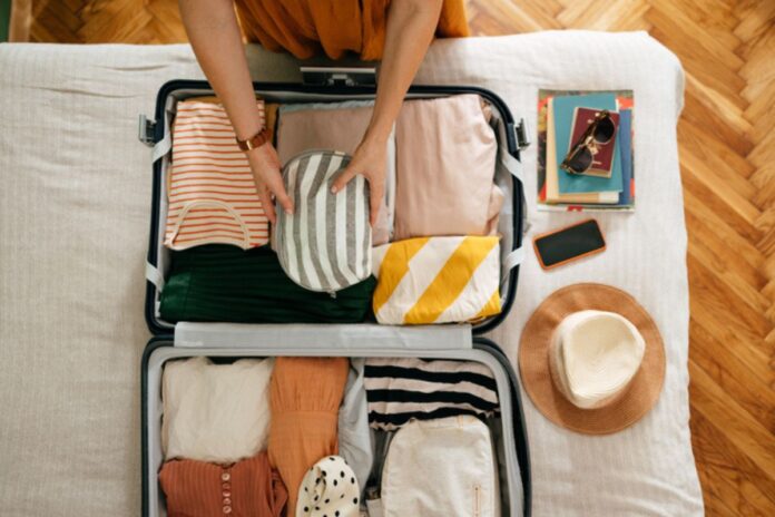 partiu-ferias?-veja-dicas-para-economizar-em-viagens-e-comprar-roupas