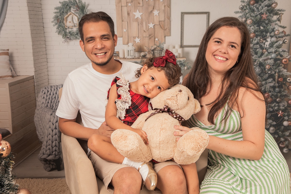 pais-lutam-contra-o-tempo-para-salvar-filha-de-doenca-rara
