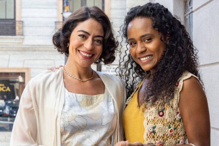 garota-do-momento:-beatriz-recebe-emprestimo-de-clarice