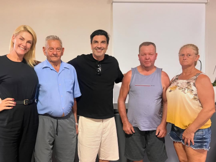 edu-guedes-conhece-avo,-tios-e-primos-de-ana-hickmann-e-se-declara-a-noiva