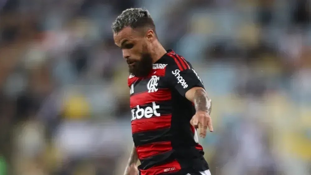 atacante-titular-do-flamengo-sofre-lesao-e-inicia-tratamento