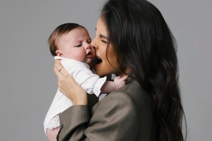 amanda-kimberly-denuncia-perfil-que-dispara-ataques-a-filha-com-neymar