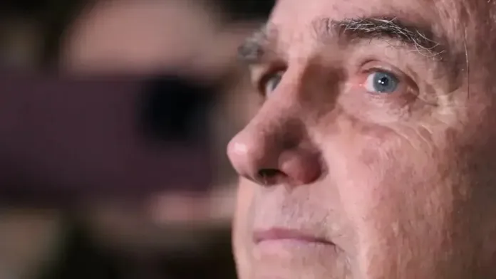 entorno-de-bolsonaro-forneceu-suporte-com-uso-indevido-estado,-diz-pgr