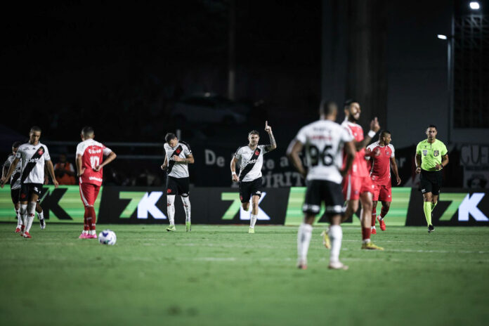 em-jogao-em-cariacica,-vasco-goleia-uniao-mt-e-segue-na-copa-do-brasil
