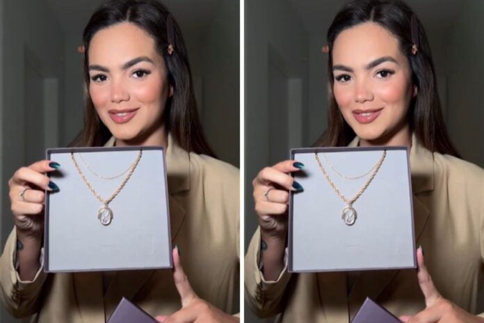 suzanna,-filha-de-kelly-key,-se-encanta-por-joia